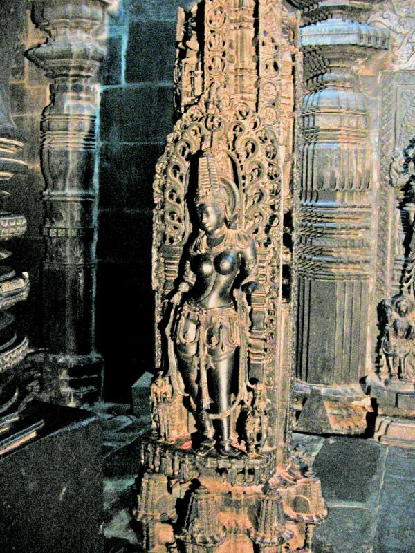 belur temple