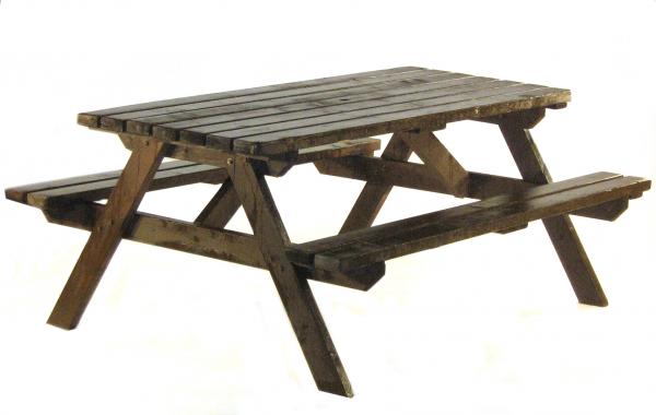 Picnic bench
