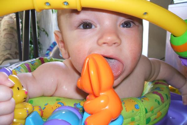 Blue eye Brown eyed Baby
