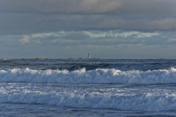 Breaking waves