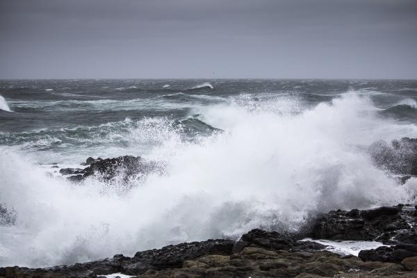 Breaking waves winter storm, Oregon Coast