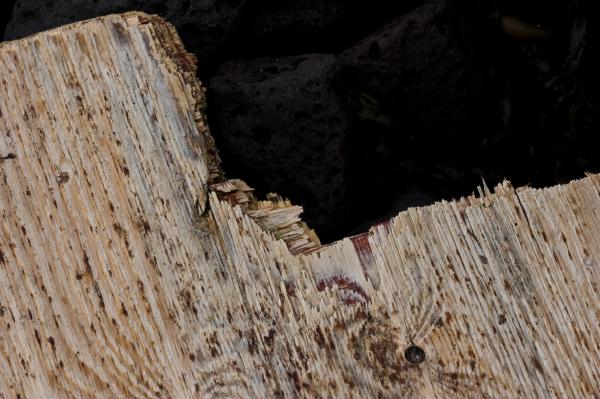 Broken wood plate