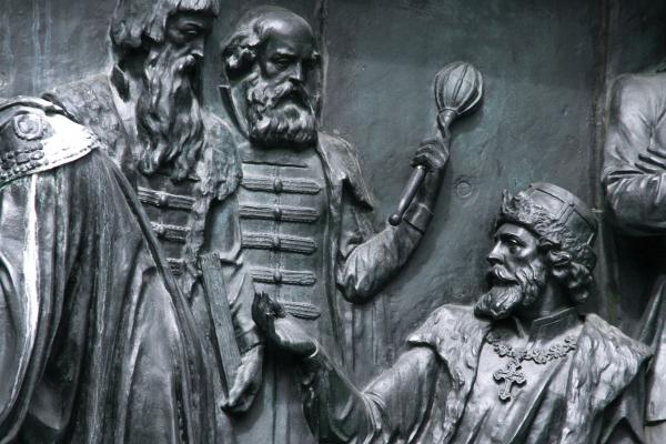 bronze monument close-up