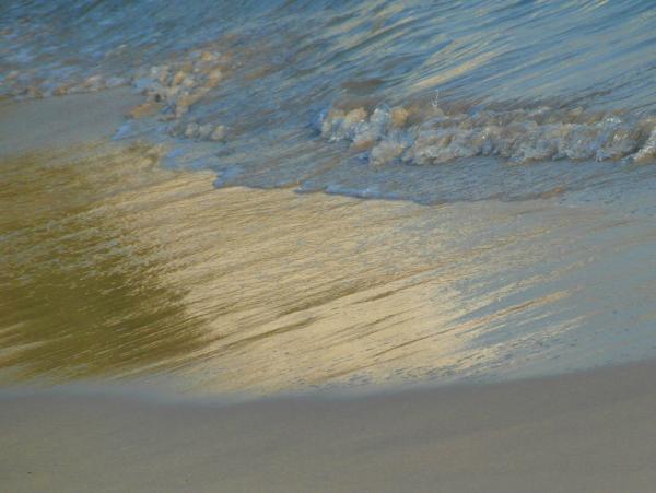Calm Ocean Wave Background