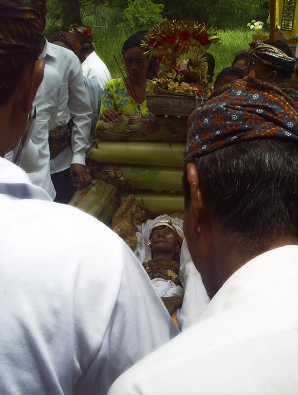 ceremonial ngaben