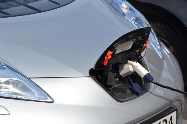 Charging Nissan Leaf
