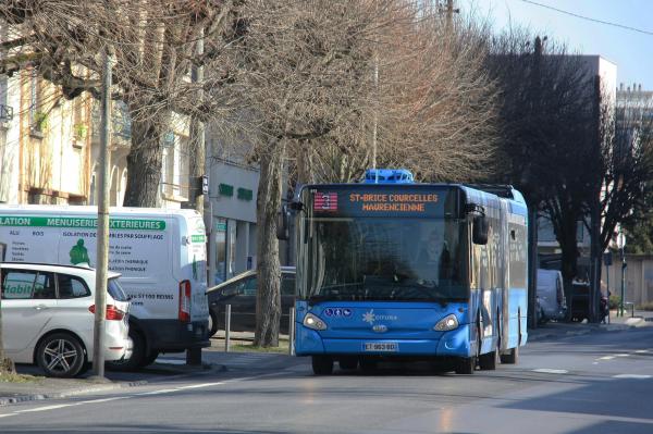 CITURA - Heuliez Bus GX437 n°915 - Ligne 3