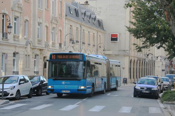 CITURA - Irisbus Agora L n°819 - Ligne 3