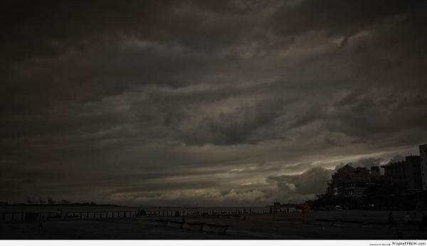 dark cloudy sky