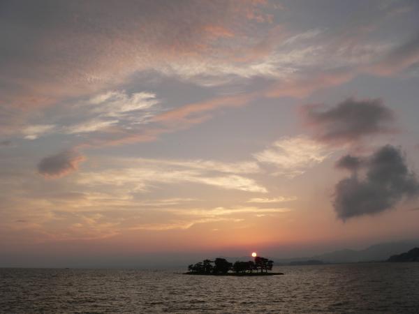 Colorful sunset over Lake Shinji and Yomegashima Island