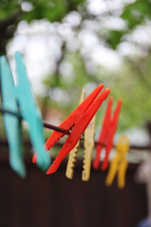 Colorful washing tongs