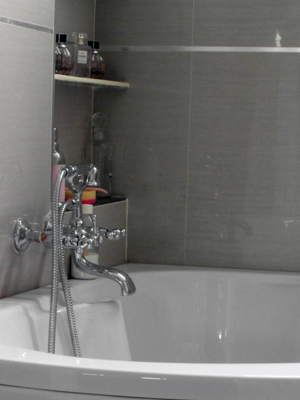 Corner Bath