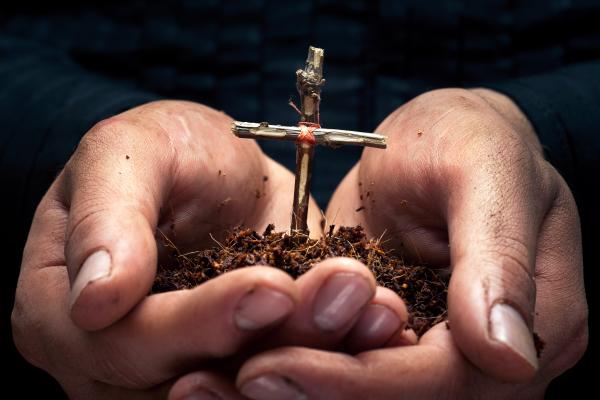Cross in the hands