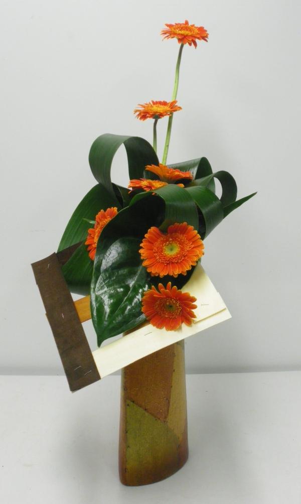 Curvy flower arrangement