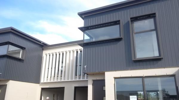 Distressed louvres
