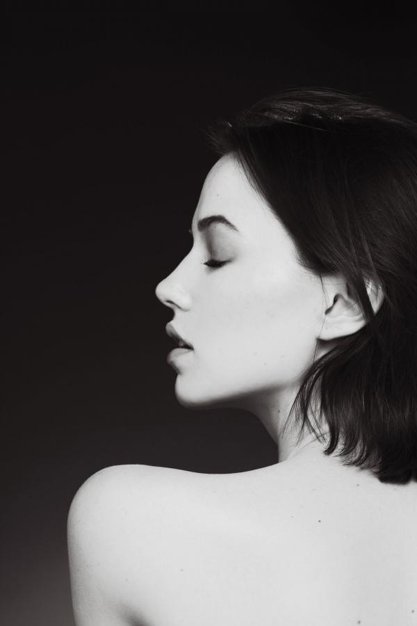 enigmatic woman's sight