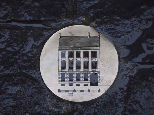 Foot plate sign in Ghent, Belgium