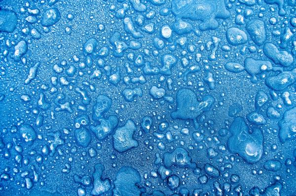 Frozen water drops