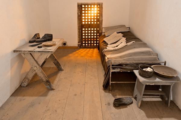 Glowing Prison Cell - HDR