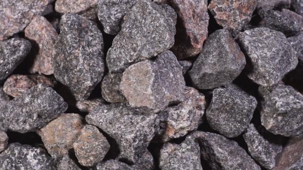 Granite breakstone
