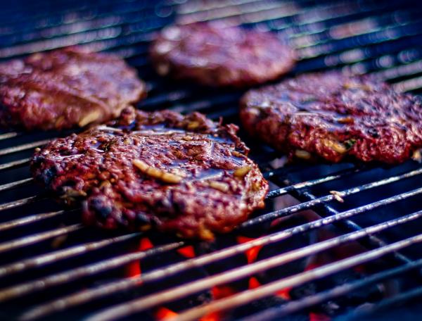 Grilling meat