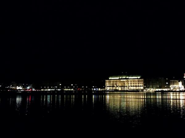 Hamburger Alster bei Nacht