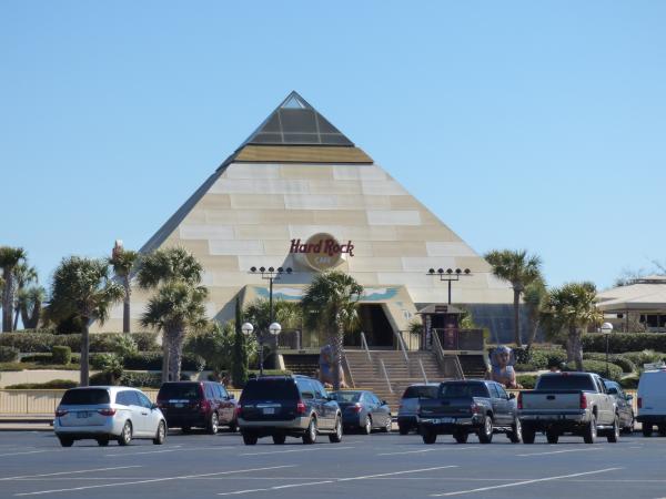 Hardrock cafe pyramid