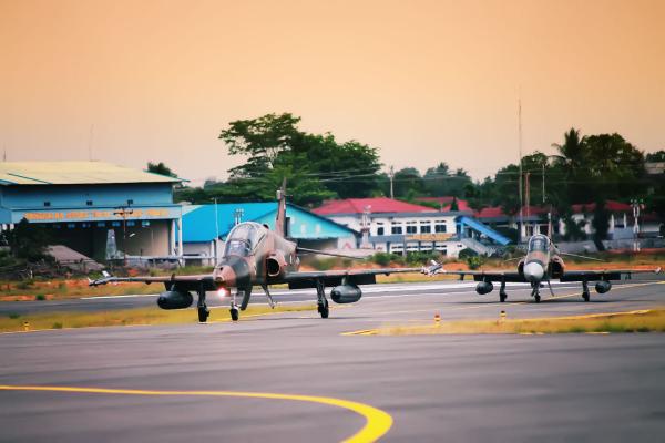 Hawk 200 Fighter Jets
