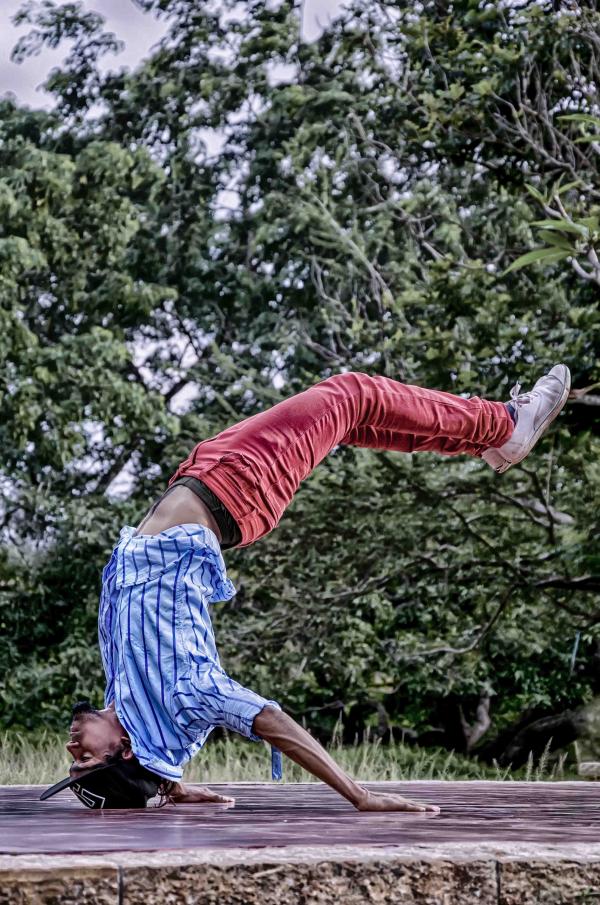 HDR Street  Dancer
