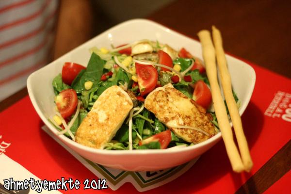 Hellim Salad