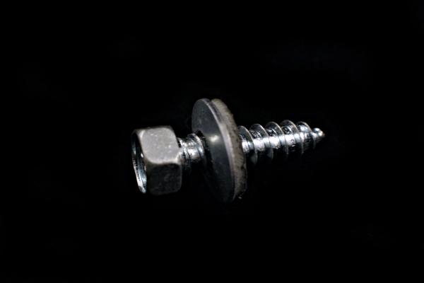 Hex head screw