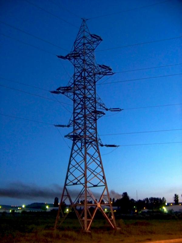 High voltage power pole