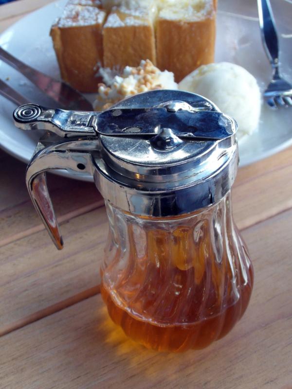 Honey Pot with Dessert