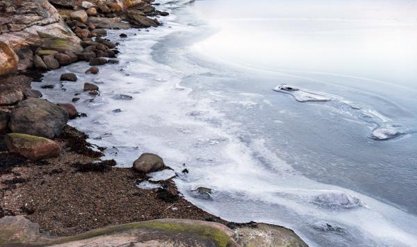 Ice on Gullmarn fjord at Holma boat club 3