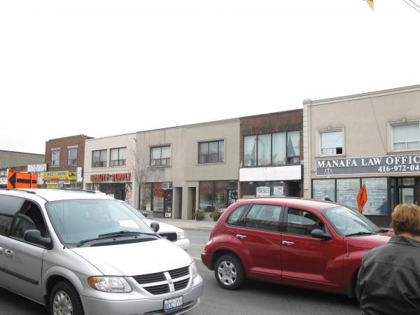 Intersection of Oakwood and Eglinton, 2013 04 09 -al