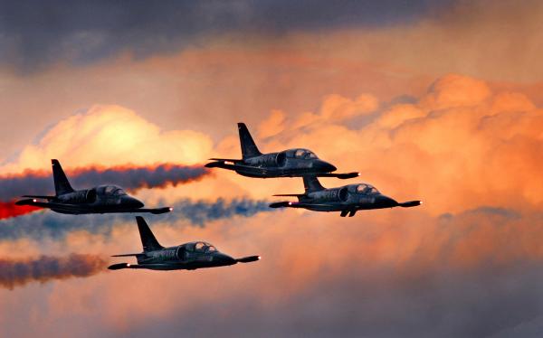 Jets Flying
