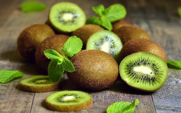 Kiwi Closeup