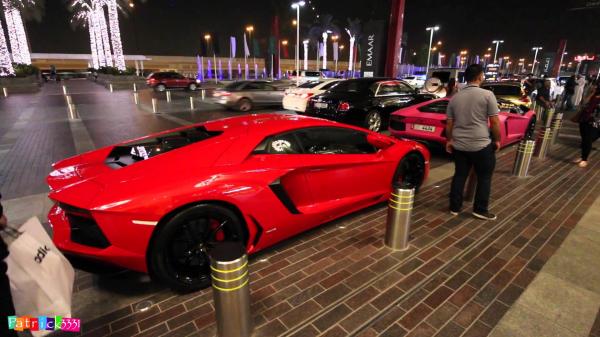 Lamborghini Aventador Red