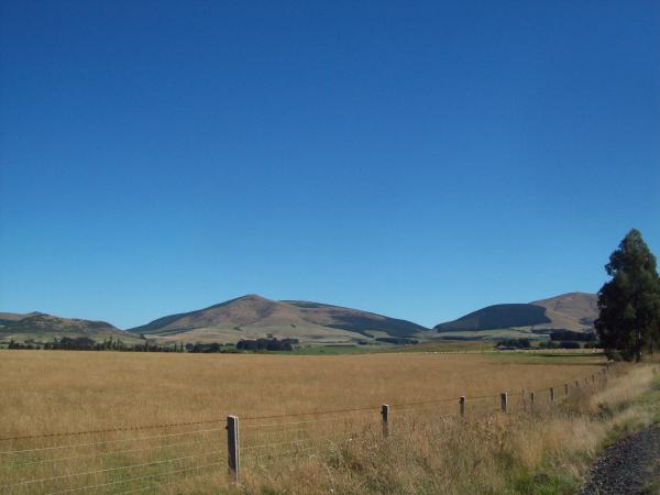 Landscape approaching Clinton - Kuriwao