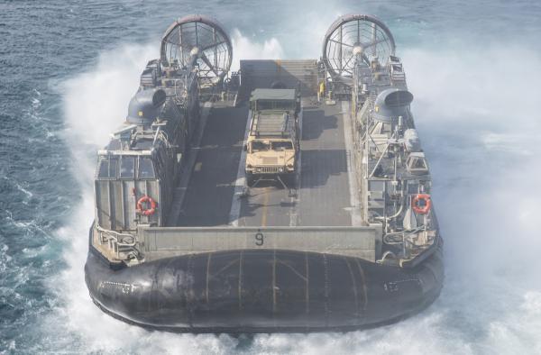 LCAC - Landing Craft Air Cushion