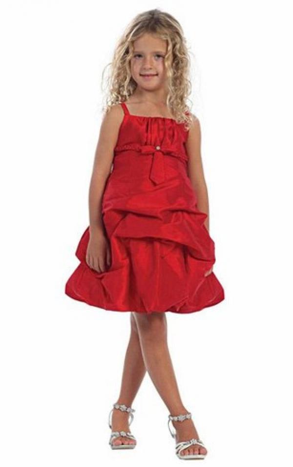 Little girls  hot legs 