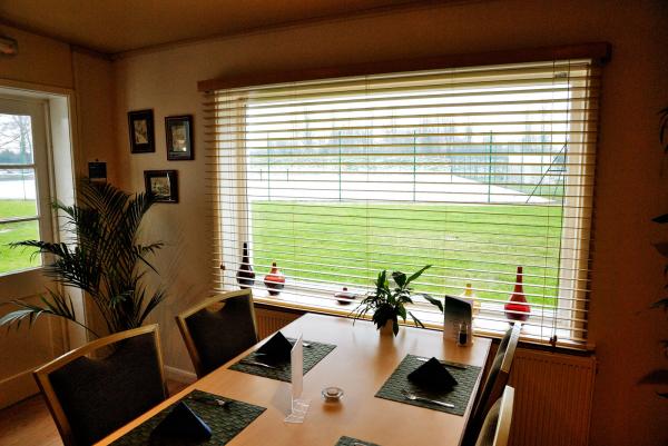 Lunch and Tennis