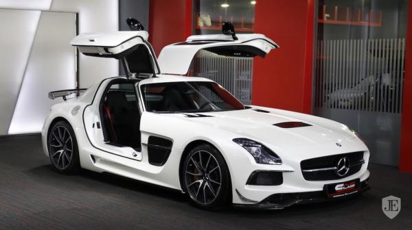 Mercedes SLS AMG