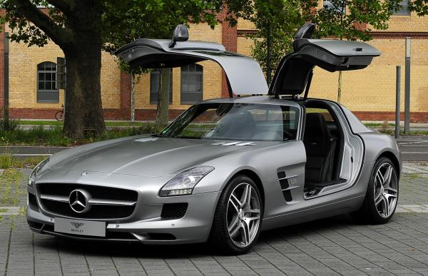 Mercedes SLS AMG
