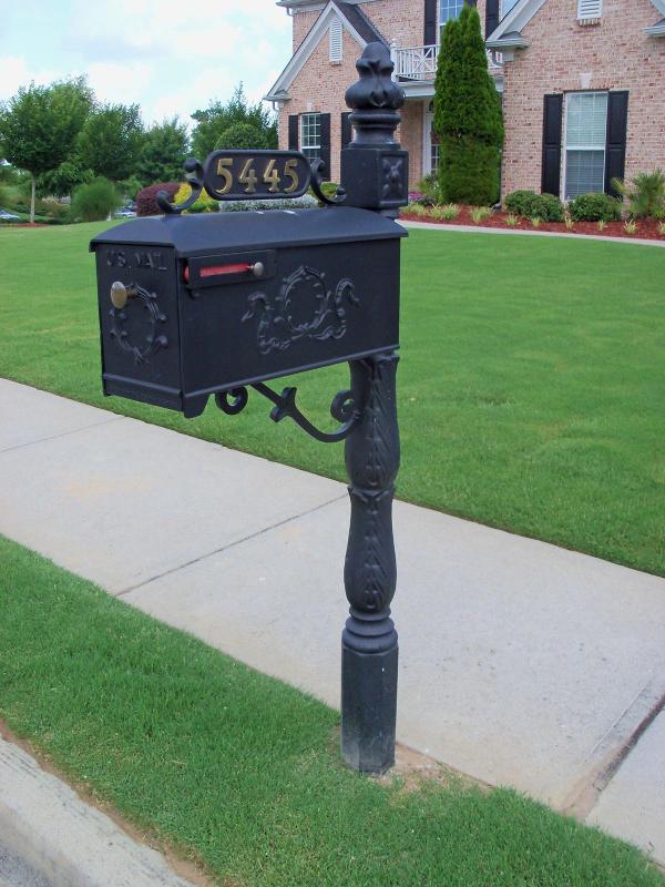Metal mailbox