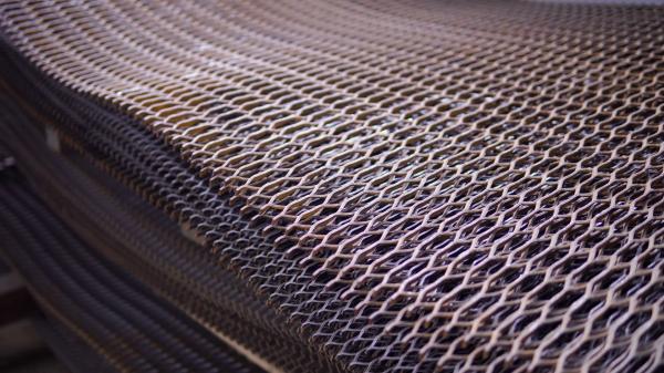 Rusted wire grid