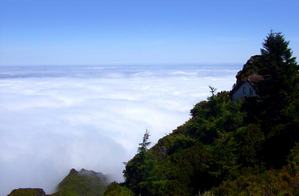 Mountain Cabin Above the Clouds