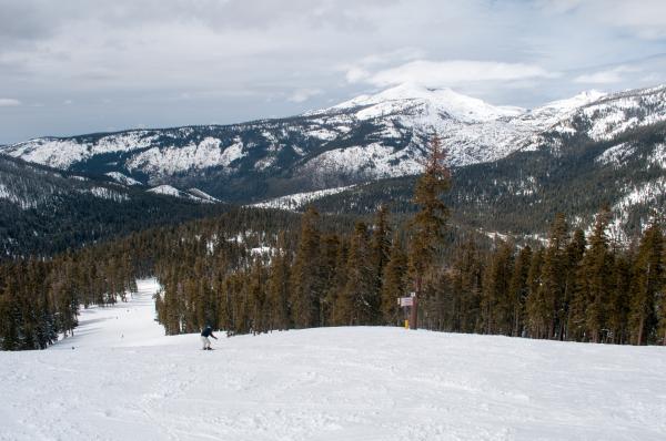 Mountain vista from Sierra at Lake Tahoe slope