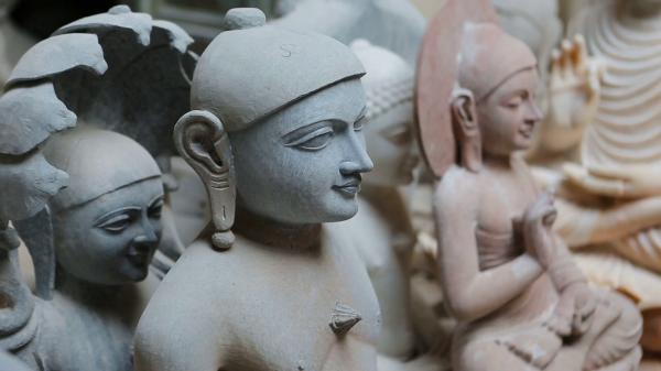 Murti Goddess