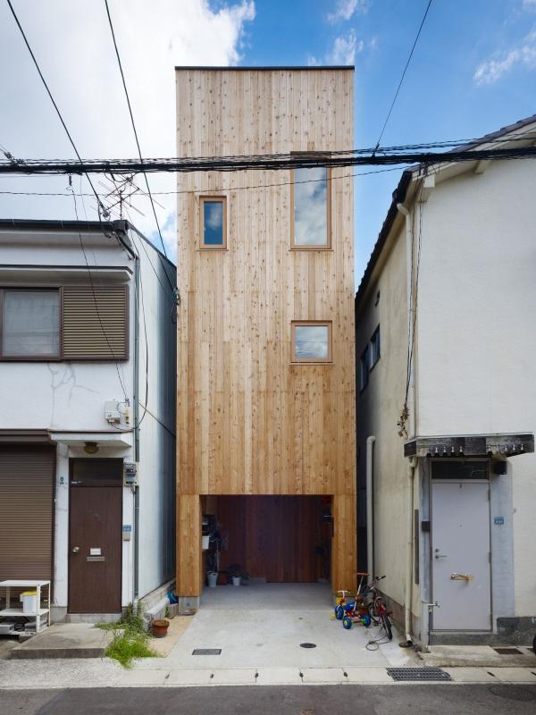 Narrow houses